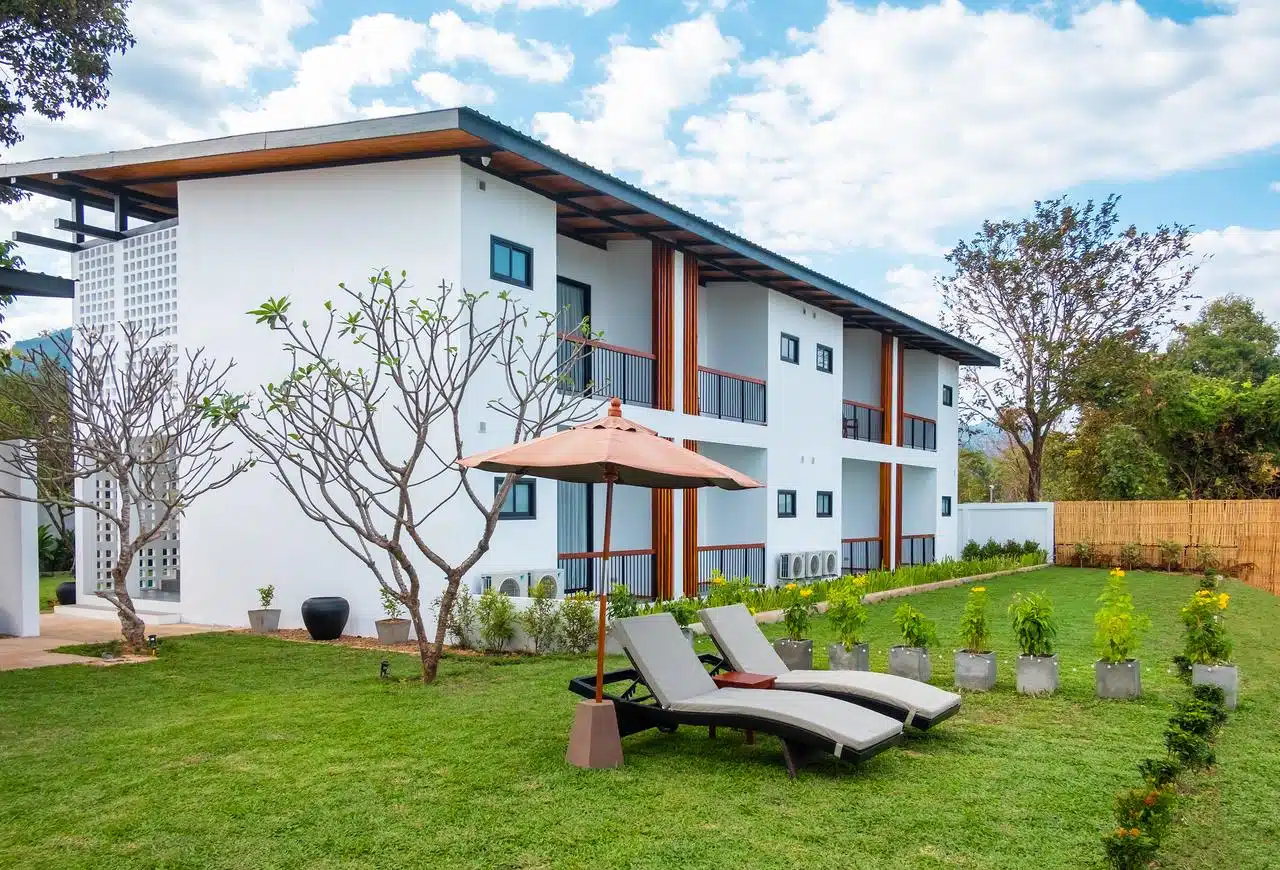 Hotel The Riviera Champasak