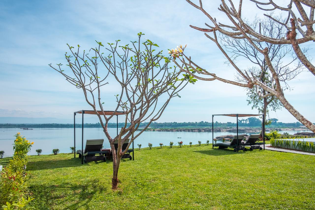 Hotel The Riviera Champasak