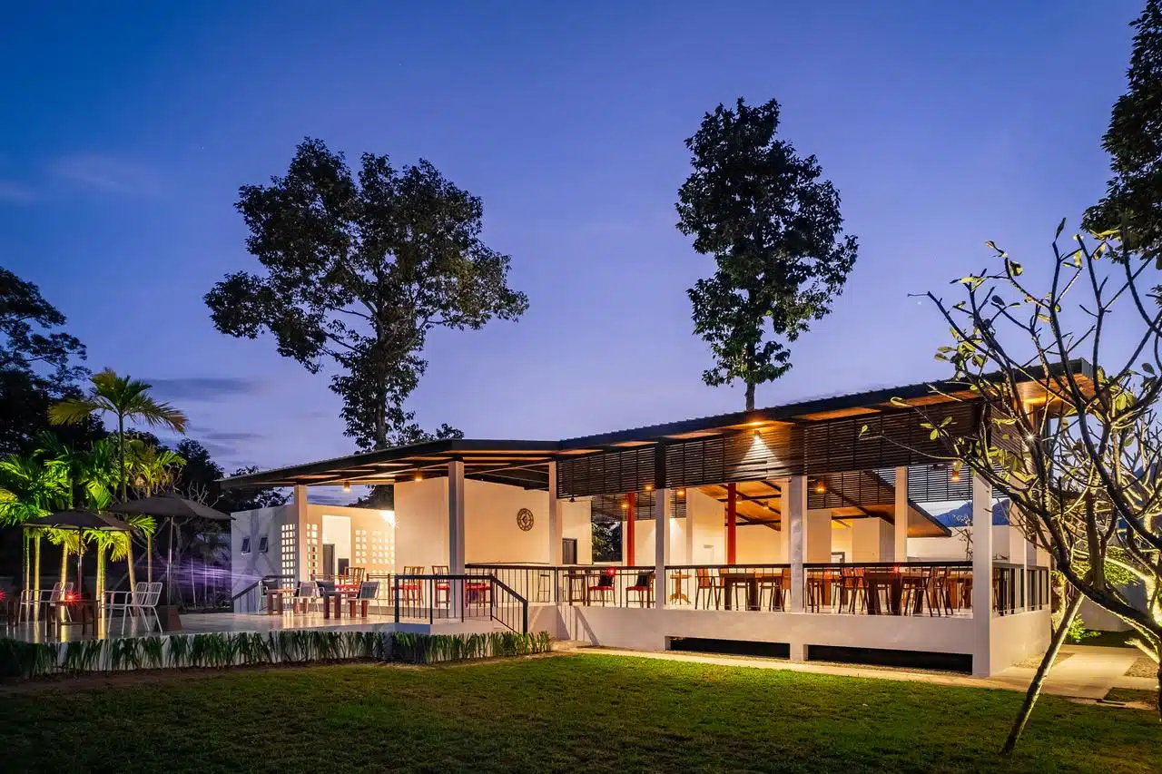 Hotel The Riviera Champasak