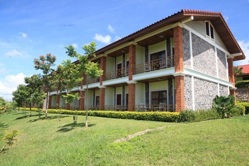 Vansana-Plain-of-Jars